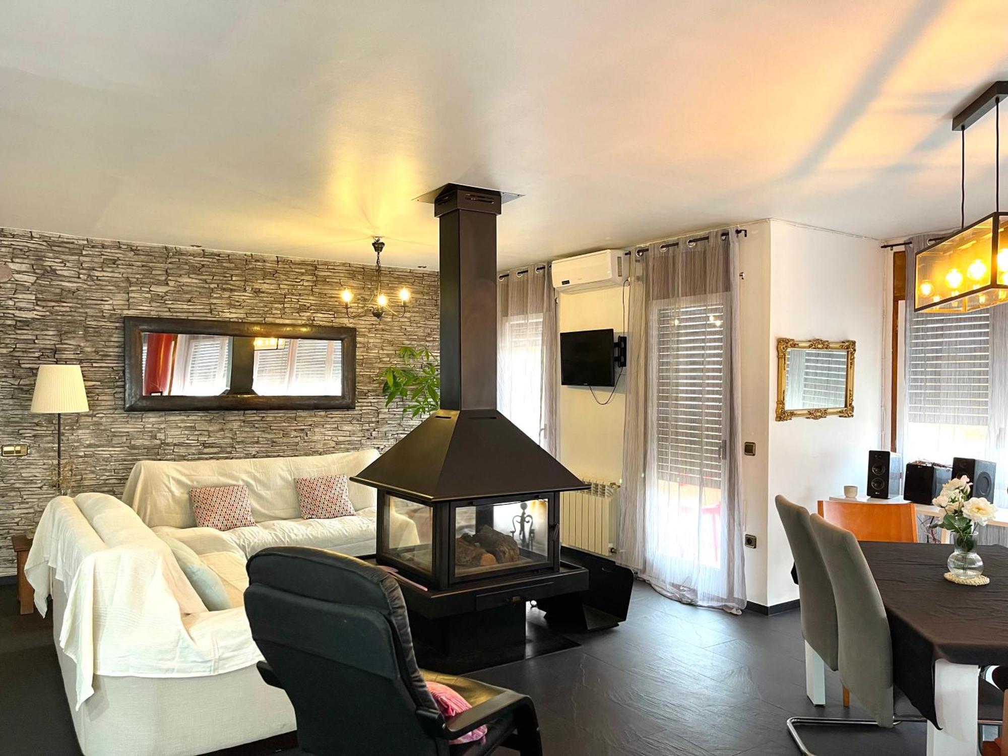 Alojamiento Turistico Casa Ela L'Aldea Luaran gambar